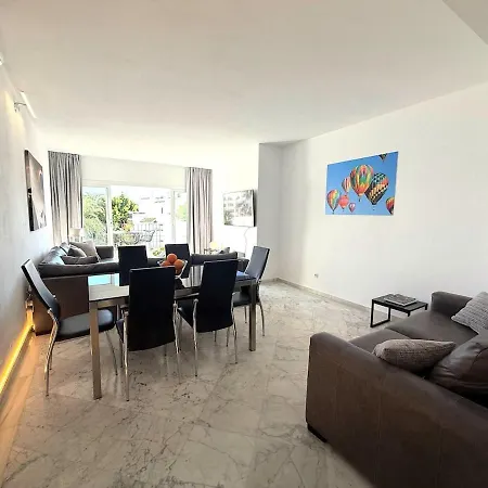 Puerto Banus Penthouse 公寓 *