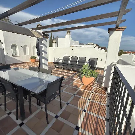 Puerto Banus Penthouse 公寓 马尔韦利亚