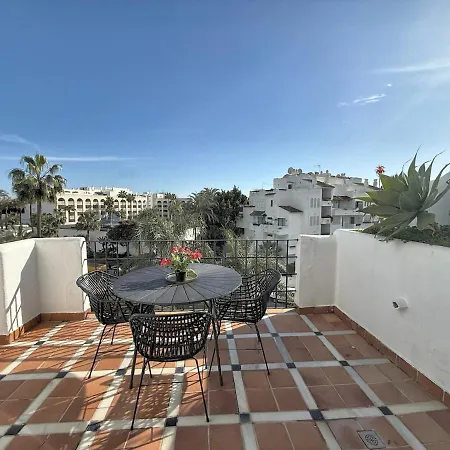 公寓 Puerto Banus Penthouse 马尔韦利亚