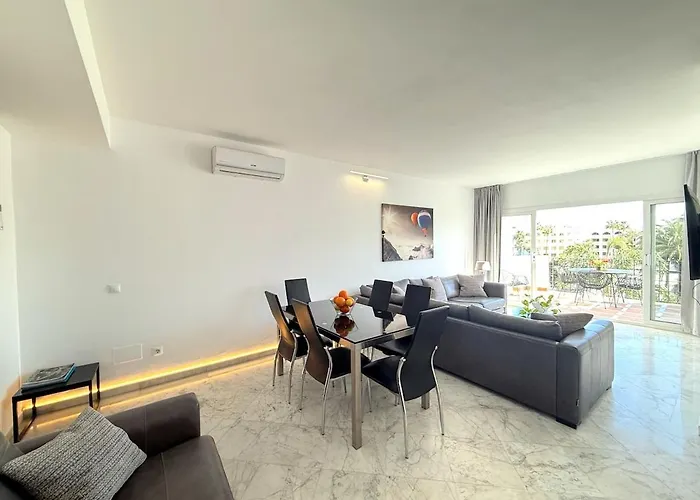 Puerto Banus Penthouse * マルベーリャ